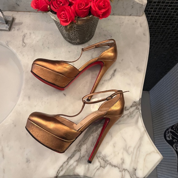 Christian louboutin t-strap platform heels - Picture 8 of 13